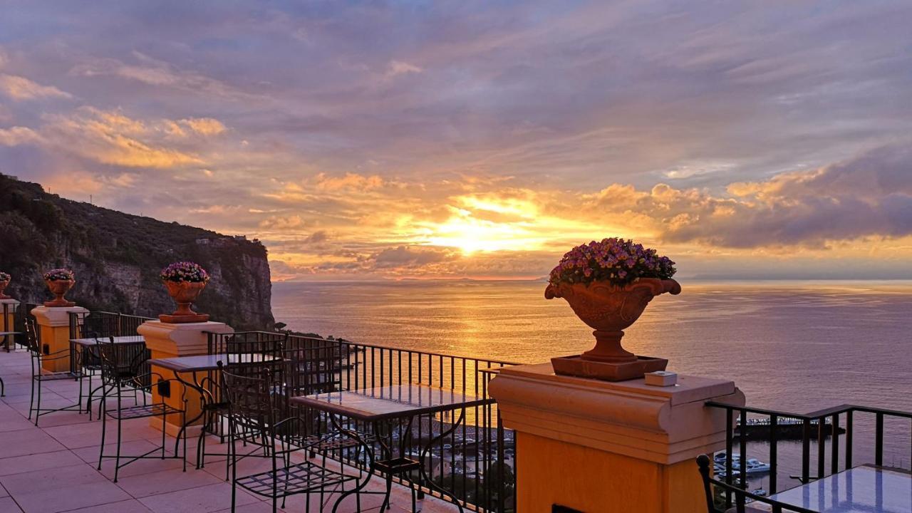 Grand Hotel Angiolieri Vico Equense Exterior photo